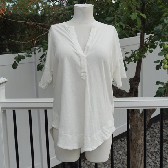Flowy Boho-style Cream shirt - Picture 1 of 3